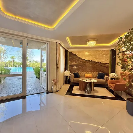 Menada Aphrodite * サニービーチ