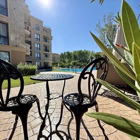 Menada Aphrodite Appartement *
