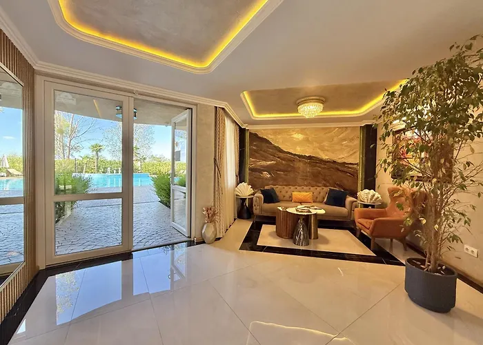 Menada Aphrodite * サニービーチ