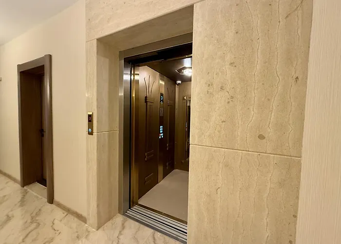 アパート Menada Aphrodite サニービーチ