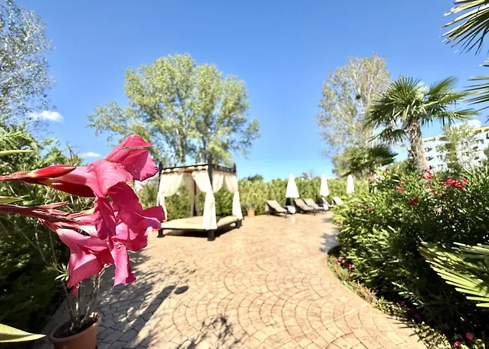 Menada Aphrodite * サニービーチ