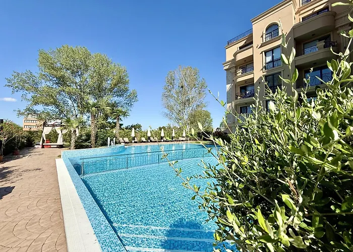 Menada Aphrodite アパート *